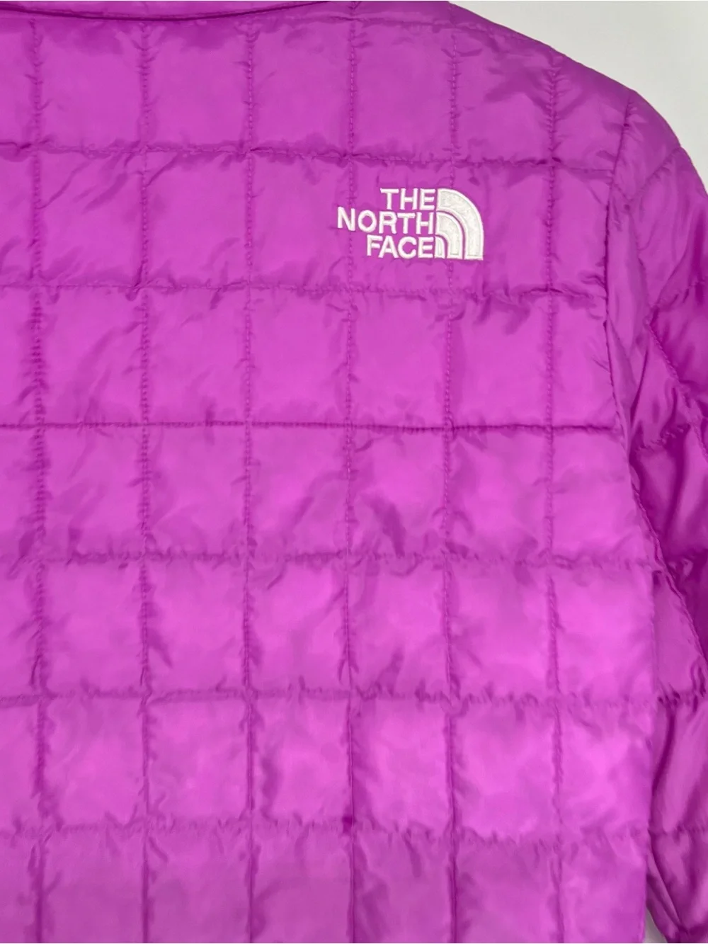 The north face girls medium quilted jacket